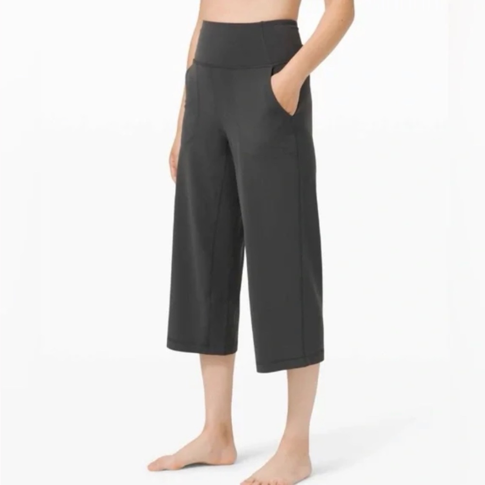 Lululemon Align Wide Leg Crop, Graphite Gray, Size 2